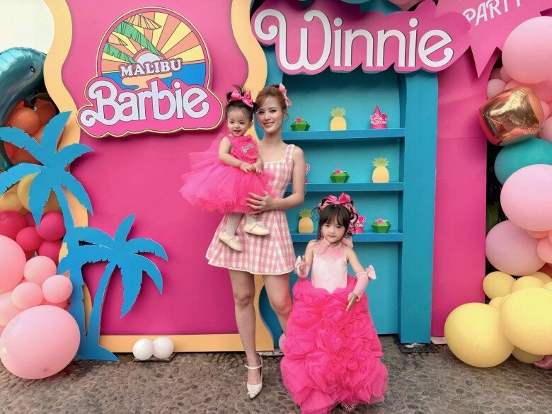 Sao việt 24h con gái lớn nhà ông cao thắng hóa búp bê barbie trong tiệc sinh nhật 5 tuổi 2 tiểu công chúa nắm tay tình cảm - 4