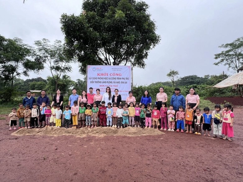 Sao việt 24h con gái lớn nhà ông cao thắng hóa búp bê barbie trong tiệc sinh nhật 5 tuổi 2 tiểu công chúa nắm tay tình cảm - 13