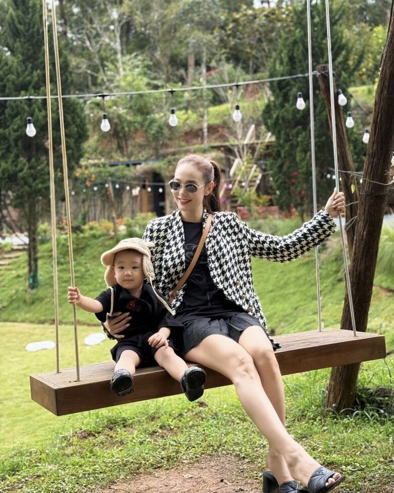 Sao việt 24h cường đô la họp phụ huynh kiểu độc lạ cho subeo quý tử theo học ở trường có học phí cả tỷ đồngnăm - 11