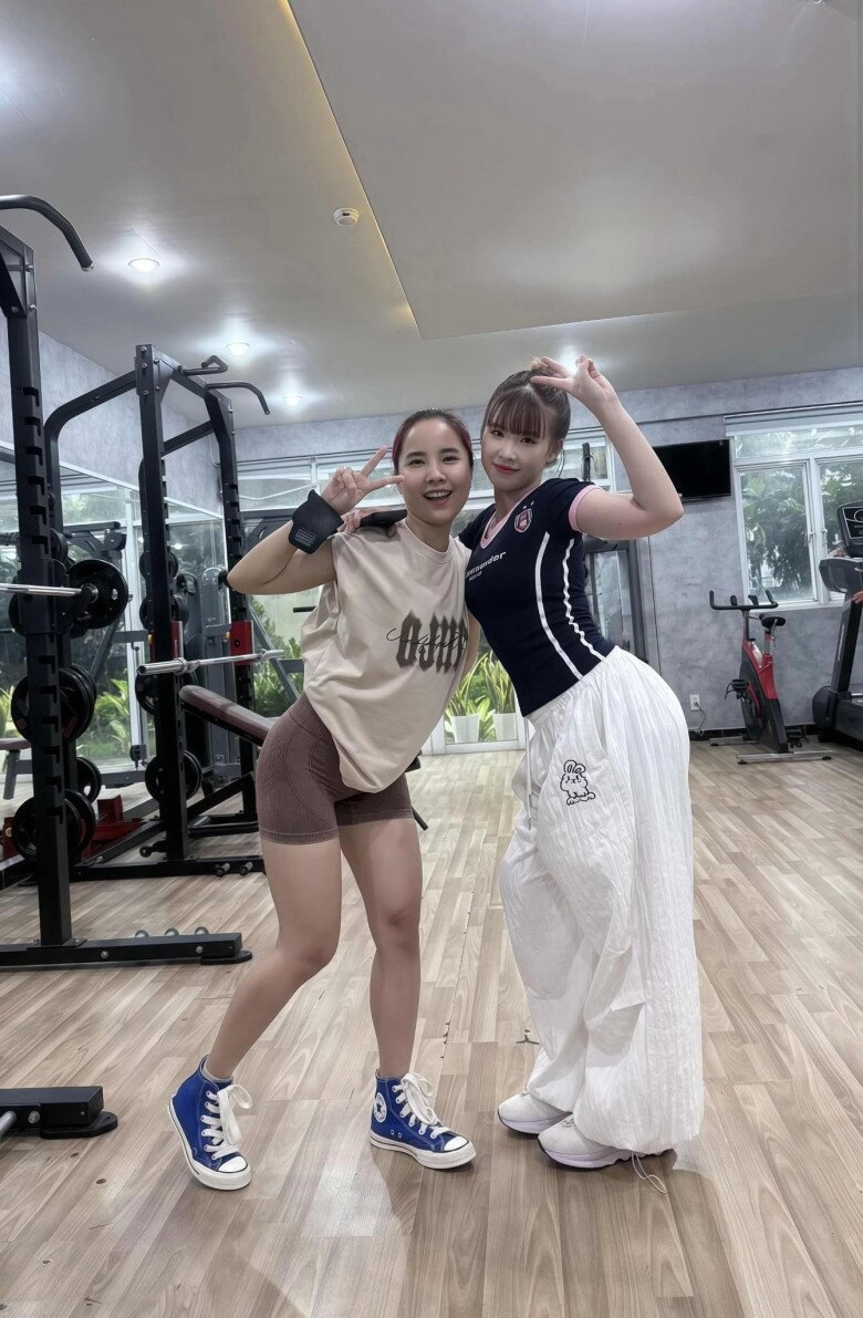 Sao việt 24h hoa hậu diễm hương nhập viện cấp cứu giữa đêm khi đang mang thai chồng trẻ hoảng hốt cắn cả lưỡi vì sợ - 5