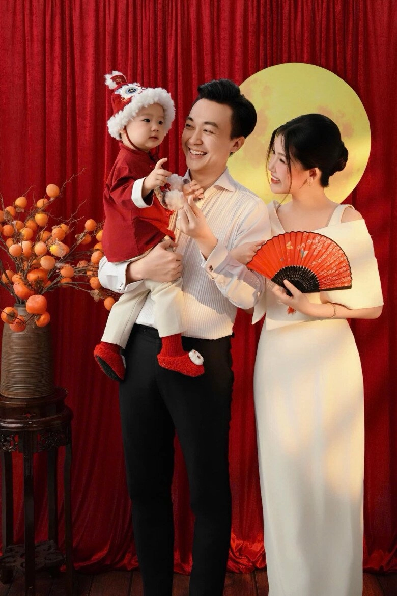 Sao việt 24h mc diệp chi cùng con gái đến thượng hải ái nữ 13 tuổi dáng chuẩn như người mẫu nhìn như em gái của mẹ - 12