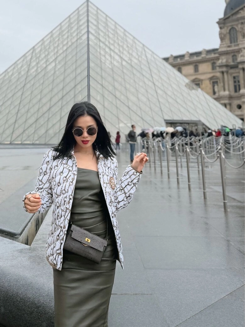 Sao việt 24h mc diệp chi cùng con gái đến thượng hải ái nữ 13 tuổi dáng chuẩn như người mẫu nhìn như em gái của mẹ - 14