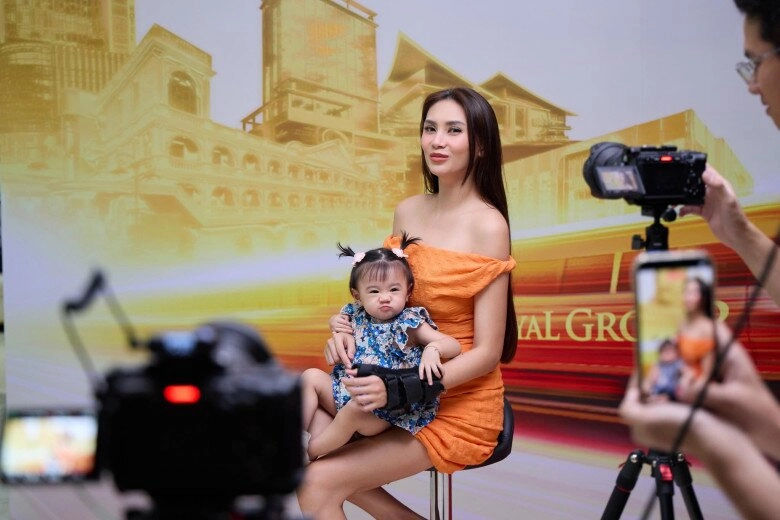 Sao việt 24h mc mai ngọc tận hưởng cuộc sống mẹ bỉm sữa thảnh thơi trong lâu đài nhà chồng tại bắc ninh - 12