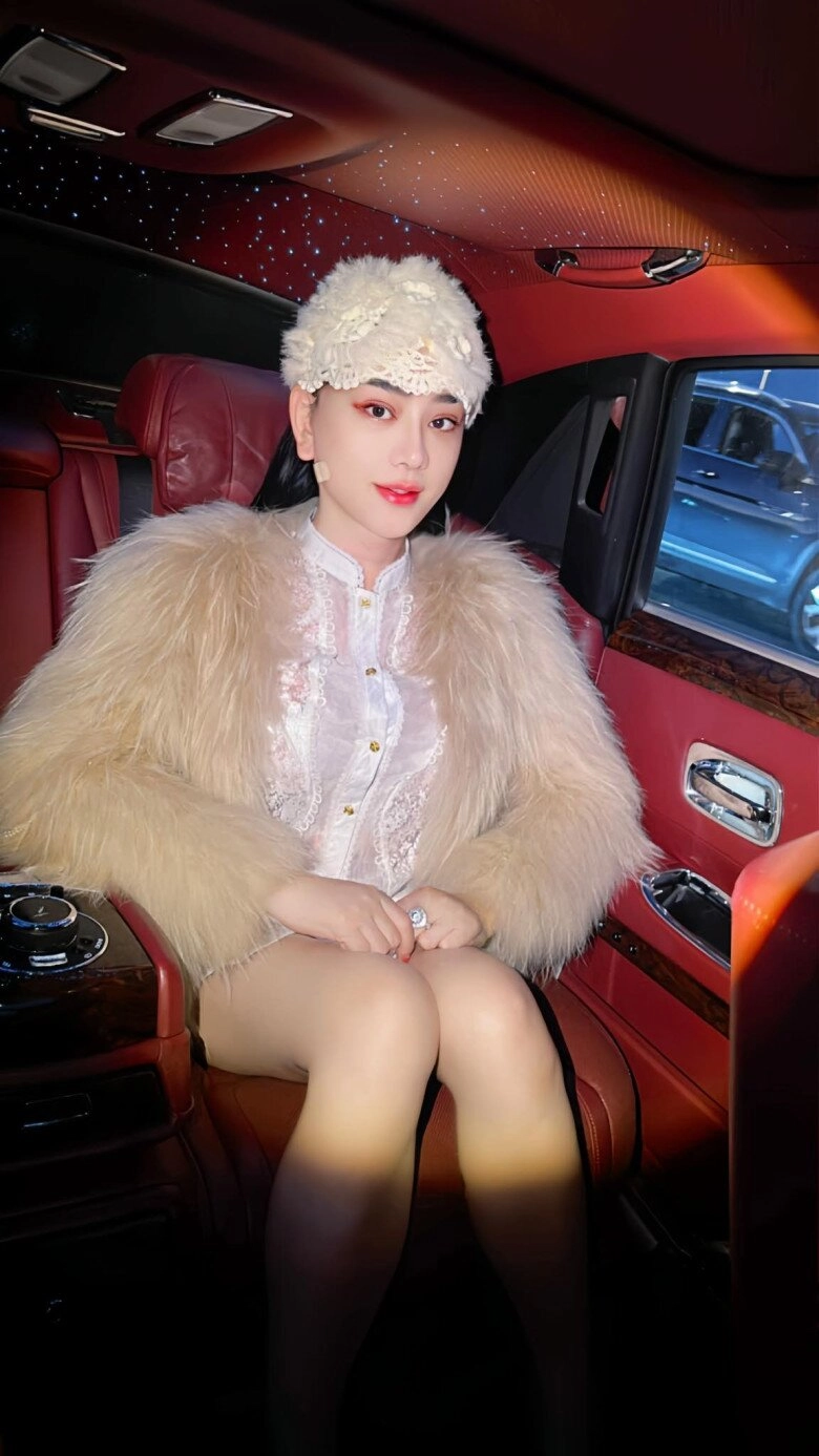 Sao việt 24h mc thành trung hiếm hoi chung khung hình với chồng tây của vợ cũ ca sĩ thu phượng nói câu đáng chú ý - 12