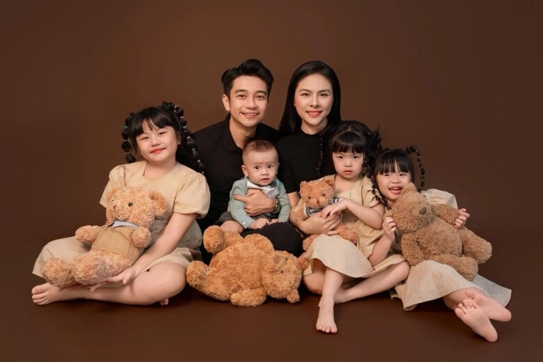 Sao việt 24h mẹ hồ ngọc hà tình tứ bên chồng lai pháp trong ngày sinh nhật u70 khoe dáng trẻ trung viên mãn bên con cháu - 10