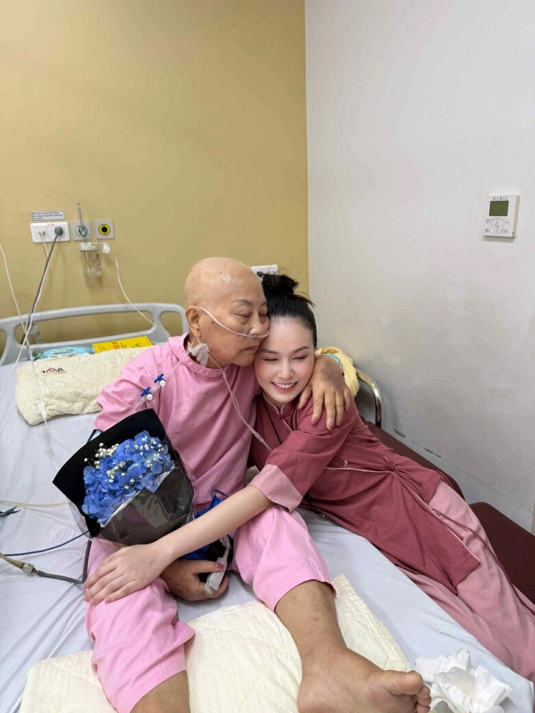 Sao việt 24h mẹ ruột hồ ngọc hà diện phong cách độc lạ tuổi u70 vẫn tự tin khoe dáng trong trang phục bó sát - 13