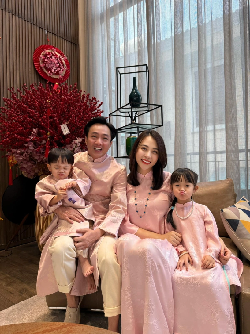 Sao việt 24h mẹ vợ cường đô la khoe khoảnh khắc 2 cháu nắm tay nhau suchin được bà khẳng định giống hệt đàm thu trang - 6