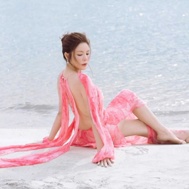 Sao việt 24h nhật kim anh khoe ảnh 2 con ái nữ lai được nhận xét nhìn lớn tuổi hơn anh trai chung nửa huyết thống - 13