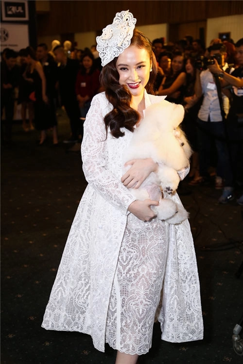 Sao việt hiếm ai vượt mặt được angela phương trinh về các chiêu trò trên thảm đỏ - 3