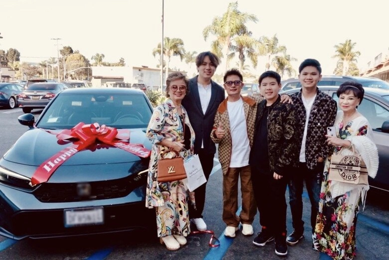 Sao việt tậu xế sang thưởng con vào đại học jennifer phạm chi 2 tỷ cho con trai với quang dũng nhật cường phải vay mượn - 12