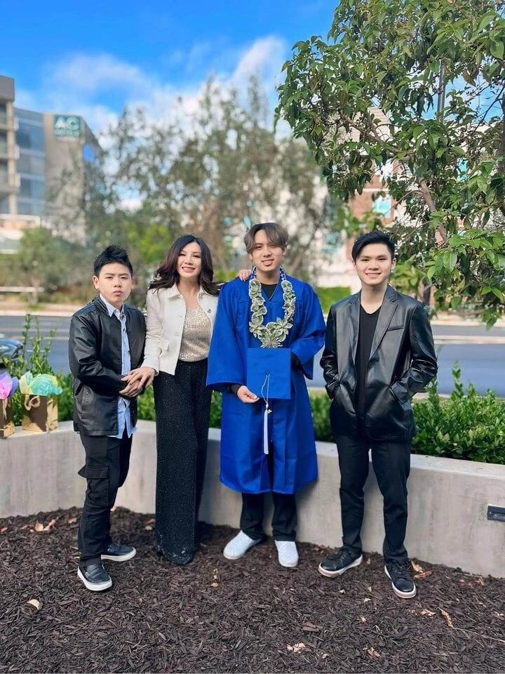 Sao việt tậu xế sang thưởng con vào đại học jennifer phạm chi 2 tỷ cho con trai với quang dũng nhật cường phải vay mượn - 14