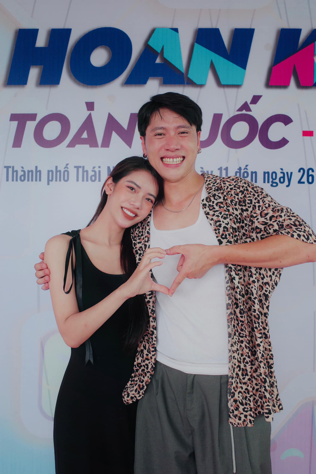 sen mưa đỏ hoá giang hồ trong cách em 1 milimet y hệt bản nhí bị nghi là cảnh sát ngầm vì mặt búng ra chữ liêm - 7