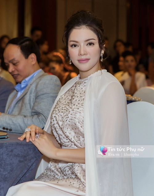 Siêu mẫu hồ đức vĩnh điển trai bên lý nhã kỳ yêu kiều lộng lẫy - 3