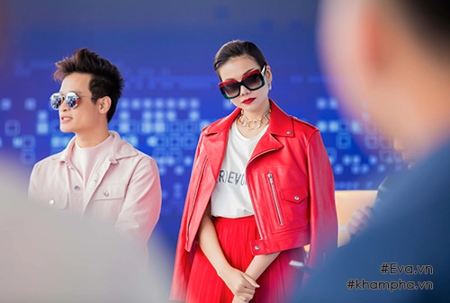 Siêu mẫu thanh hằng diện cây hàng hiệu đỏ rực rỡ giá nửa tỷ đồng đi sự kiện - 16