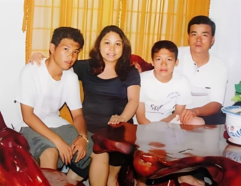 Siu black hạnh phúc đón thành viên mới ở tuổi u60 khoe ảnh bế thiên thần nhỏ trông cực yêu - 4