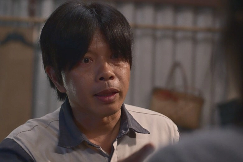 Thái hoà hạ cái tôi để làm bạn cùng con đi khắp đoàn phim khoe ngoại hình điển trai của quý tử - 2