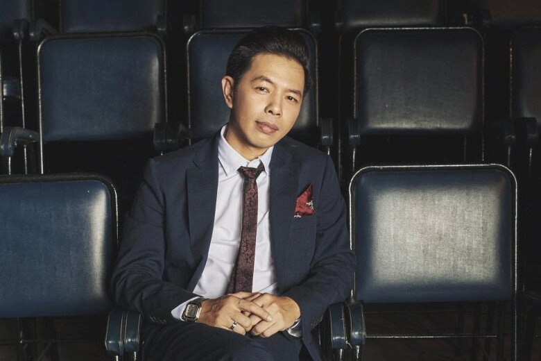 Thái hoà hạ cái tôi để làm bạn cùng con đi khắp đoàn phim khoe ngoại hình điển trai của quý tử - 7