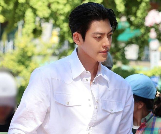 Thần đèn ơi ước đi kim woo bin tấu hài gợi nhớ cảnh huyền thoại hóa song hye kyo khiến khán giả cười ngất - 1