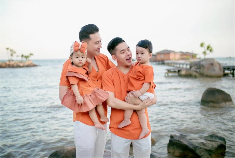 Thanh đoàn xúc động khi con trai hà trí quang hỏi sao đi hoài không ở nhà thấy may vì có ông bà nội chăm giúp - 7