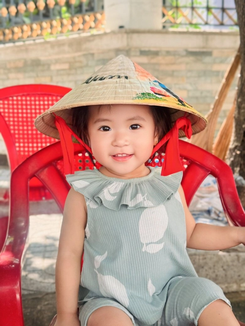 Thanh trúc cho con gái 1 tuổi đi học mẫu giáo ngỡ ngàng vì phản ứng của ái nữ - 4