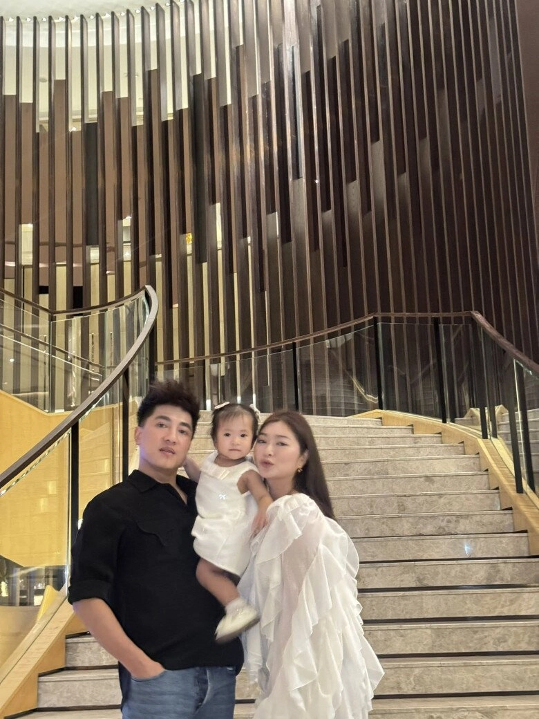 Thanh trúc cho con gái 1 tuổi đi học mẫu giáo ngỡ ngàng vì phản ứng của ái nữ - 9