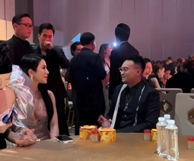 Thiếu gia đức phạm được khen mặt búng ra sữa hậu ly hôn diệp lâm anh thân thiết á hậu kém 8 tuổi trên sân pickeball - 8