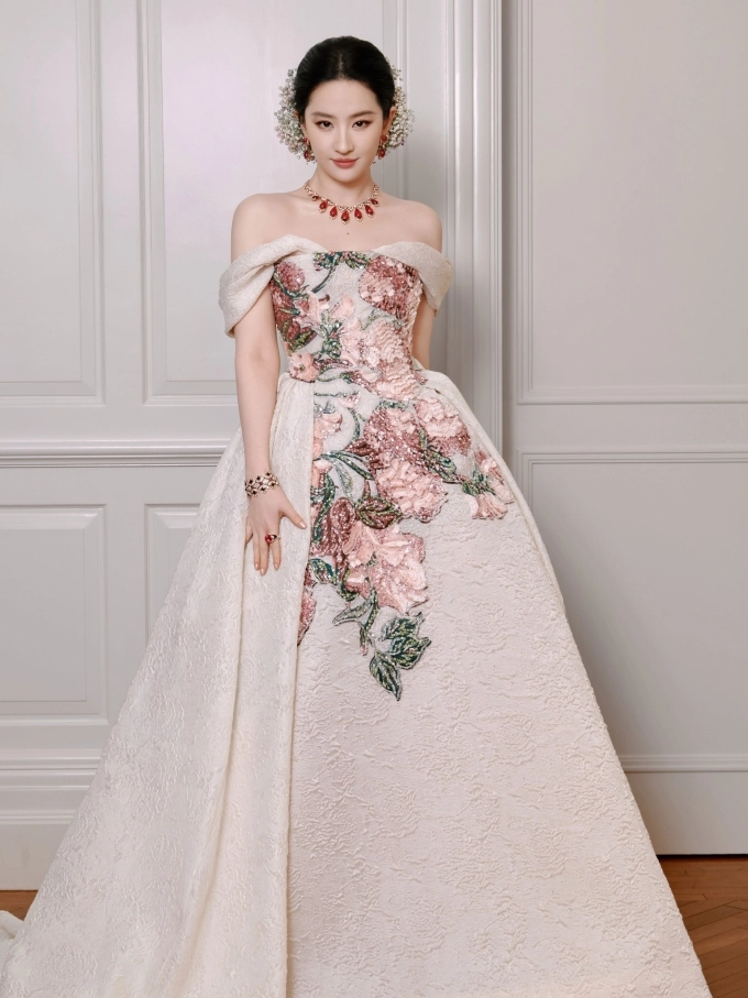 Thói quen tập luyện giúp lưu diệc phi giữ dáng ở tuổi 38 - 1