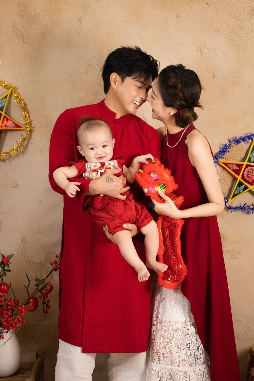 Trung thu nhà sao việt 2 con lai ấn của võ hạ trâm lên đồ trẩy hội 4 con vân trang rước đèn trong biệt thự 1000m2 - 13