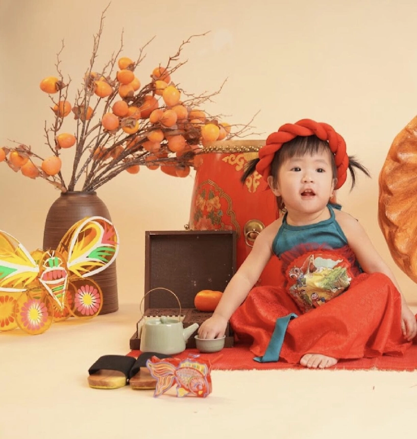 Trung thu nhà sao việt 2 con lai ấn của võ hạ trâm lên đồ trẩy hội 4 con vân trang rước đèn trong biệt thự 1000m2 - 15