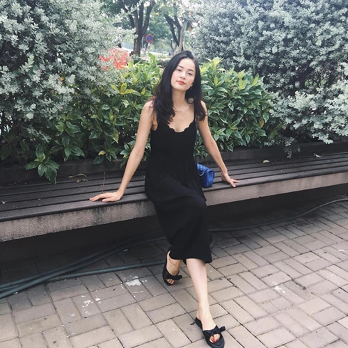 Tuần qua ngọc trinh hương giang idol phong cách đối lập hút mắt trên phố - 3