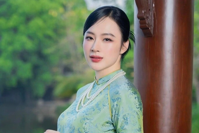 Từng làm dậy sóng quốc tế vì mặc phản cảm nữ hoàng nội y miền tây nay ở biệt thự 50 tỷ vượt đặng thu thảo - 2