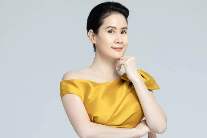 Từng làm dậy sóng quốc tế vì mặc phản cảm nữ hoàng nội y miền tây nay ở biệt thự 50 tỷ vượt đặng thu thảo - 4