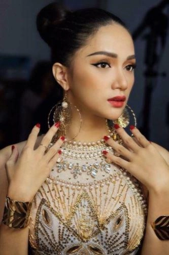 Tuy không thắng giải trang phục dân tộc hương giang idol vẫn được yêu quý vì tấm ảnh sau - 3