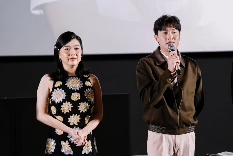 Uyển ân giấu trấn thành đóng cảnh nóng 26 tuổi vẫn bị anh trai nhắn con nít mà ăn mặc hở hang dữ vậy - 5