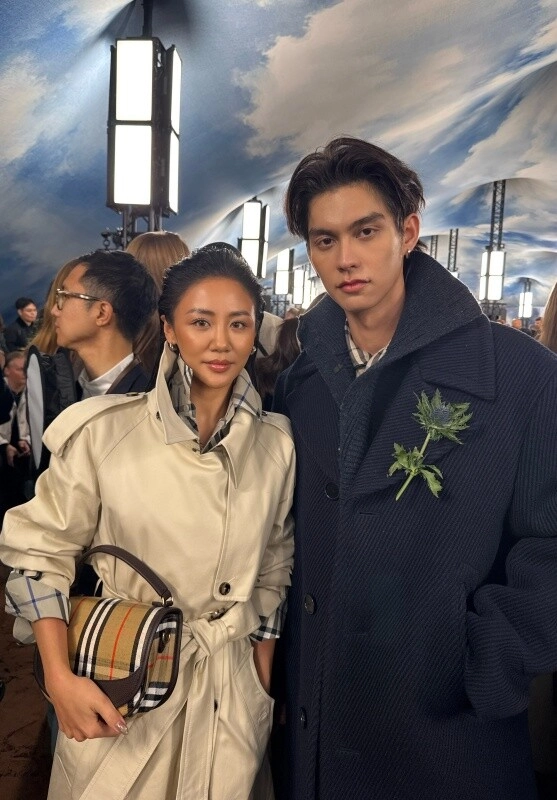 Văn mai hương nổi bật tại london fashion week hội ngộ trương tịnh nghi bright và dàn sao quốc tế - 4