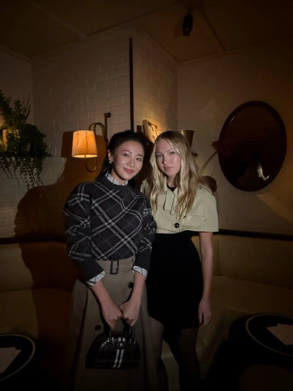 Văn mai hương nổi bật tại london fashion week hội ngộ trương tịnh nghi bright và dàn sao quốc tế - 7