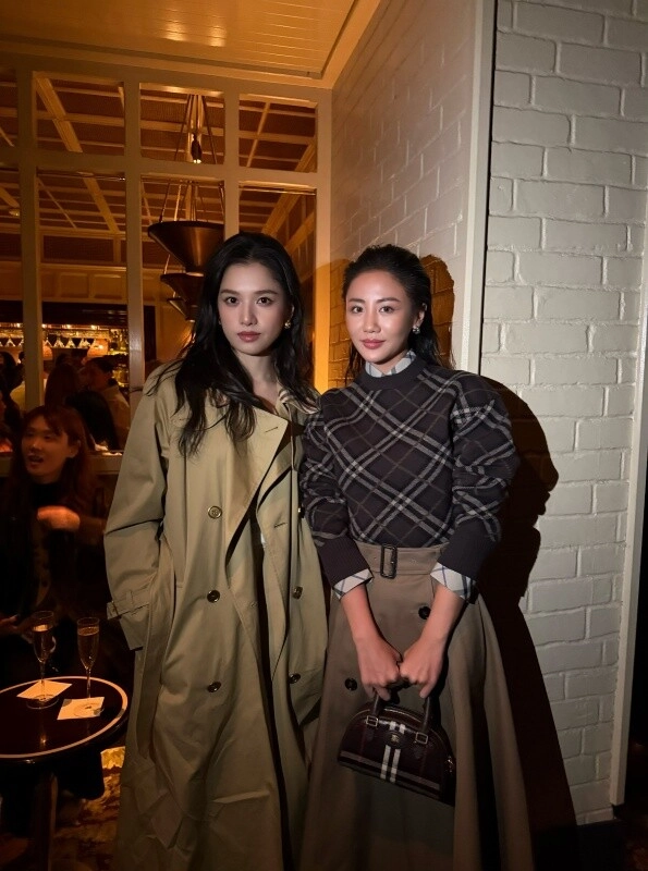 Văn mai hương nổi bật tại london fashion week hội ngộ trương tịnh nghi bright và dàn sao quốc tế - 10