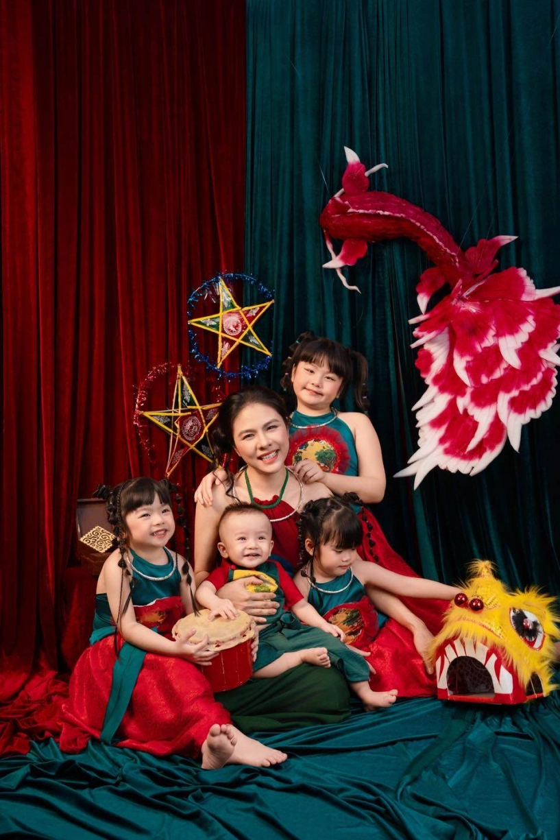 Vân trang bày heo quay dọn thôi nôi cho con trai trong biệt thự 1000m2 quý tử được kỳ vọng nối nghiệp bố đại gia - 7