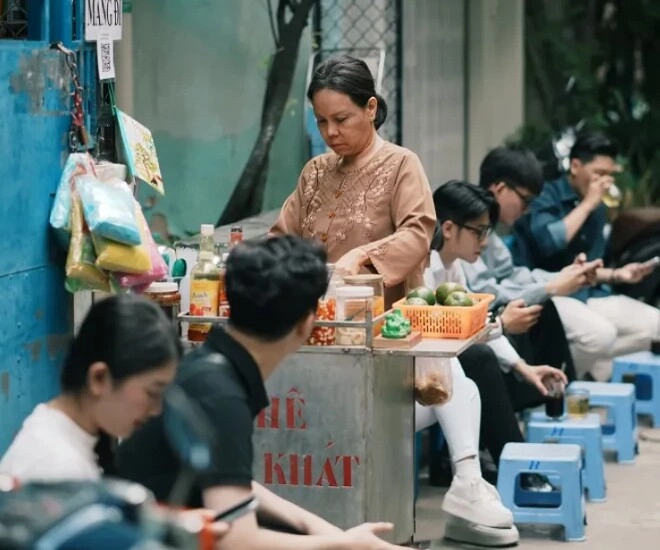 Việt hương sướng vì cưới được người đàng hoàng dặn hoài phương ông mà bỏ tôi sớm là tôi kiếm trai 6 múi liền - 1