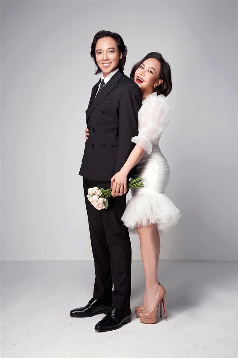 Việt hương sướng vì cưới được người đàng hoàng dặn hoài phương ông mà bỏ tôi sớm là tôi kiếm trai 6 múi liền - 9