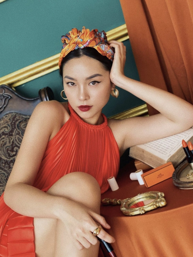 Vợ cơ trưởng trẻ nhất việt nam chỉ mặc đồ đen trắng mà trông sang đẹp như người mẫu nhờ công thức hack dáng cực ngọt - 1