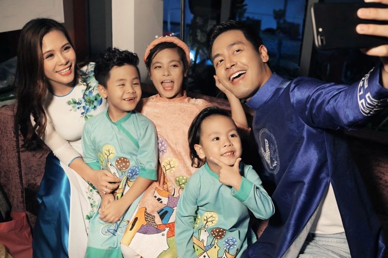 Vợ đẹp và 3 con xinh như thiên thần của mc phan anh phá đảo trên sàn diễn - 3