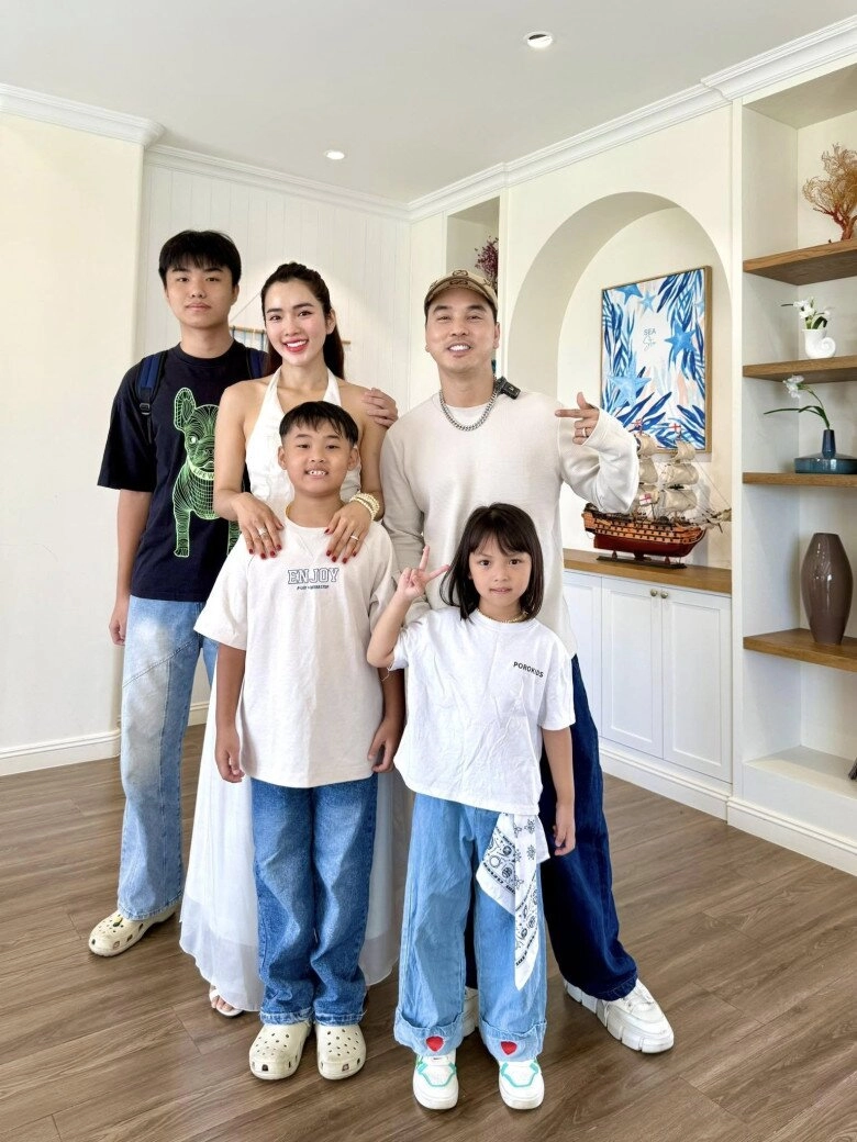 Vợ ưng hoàng phúc thương con trai qua mỹ ở cùng ba ruột không còn được nuông chiều gọi điện về mít ướt với mẹ - 6