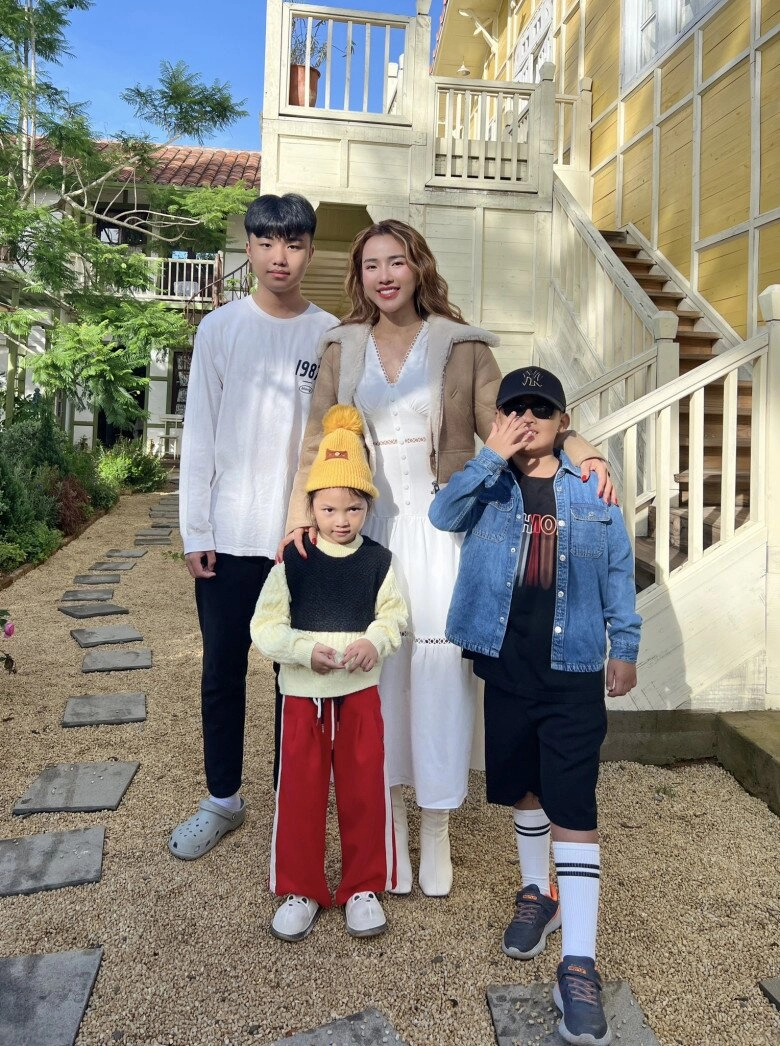 Vợ ưng hoàng phúc thương con trai qua mỹ ở cùng ba ruột không còn được nuông chiều gọi điện về mít ướt với mẹ - 8