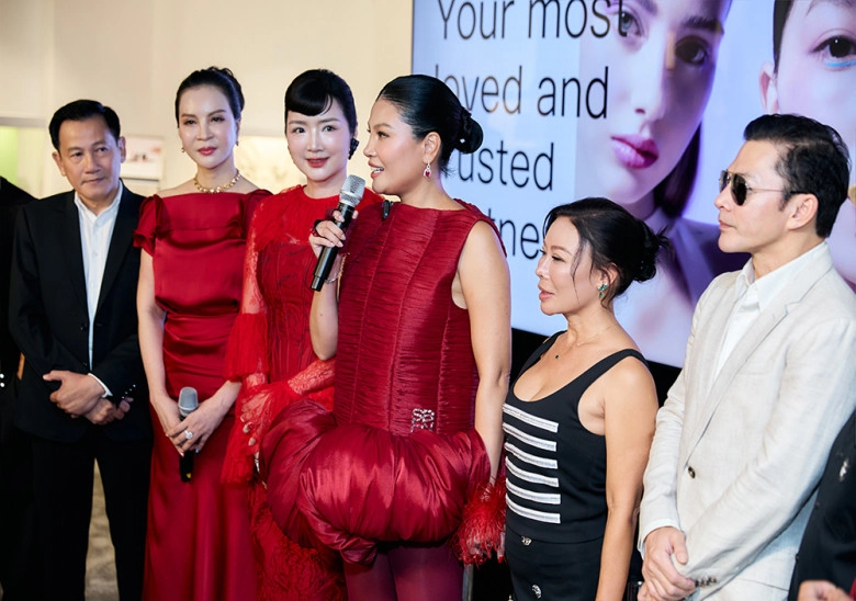 Vũ cẩm nhung khi vẻ đẹp người phụ nữ không chỉ là nhan sắc mà là bản lĩnh - 1