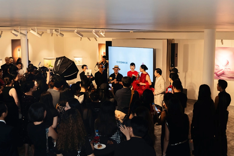 Vũ cẩm nhung khi vẻ đẹp người phụ nữ không chỉ là nhan sắc mà là bản lĩnh - 2