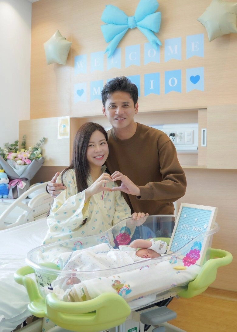 Vũ ngọc ánh hạ sinh con thứ 2 sau 6 năm cưới quý tử vừa chào đời trông đẹp mắt với mũi cao vút - 2