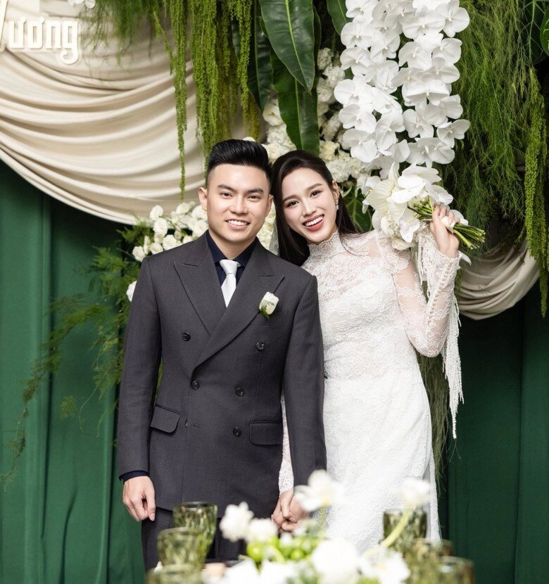 Đỗ thị hà và thiếu gia viết vương đội mưa làm lễ thành hôn rạp cưới lớn nhất quảng trị bị rách do bão số 12 - 14