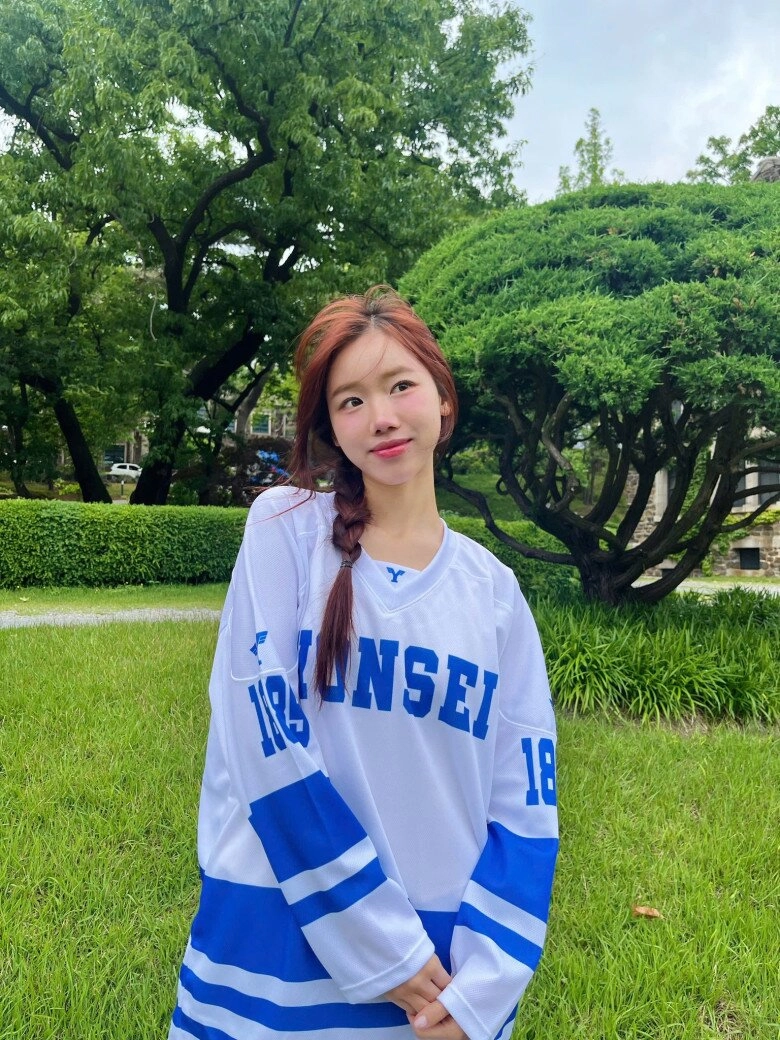 1001 cách phối đồ đi học của dàn mỹ nhân gen z mỗi người một vibe nhìn là muốn bắt chước ngay - 3