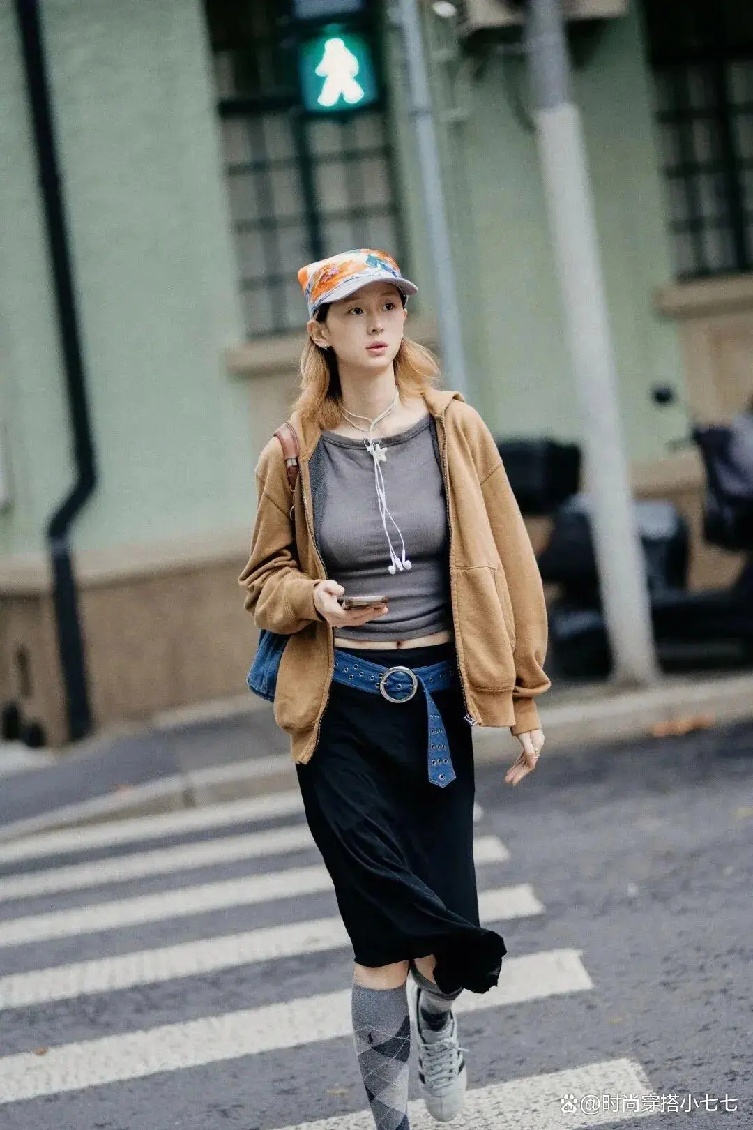 16 outfit mùa đông chỉ với 4 kiểu áo khoác cơ bản nhất giúp nàng 30 mặc đẹp suốt mùa không cần nghĩ - 10